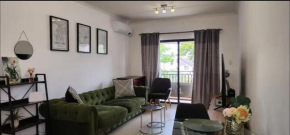 Cozy 2 Bed Apartment in Dainfern
